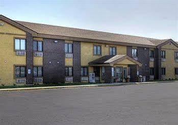 Baymont By Wyndham Beloit Hotel Exterior foto